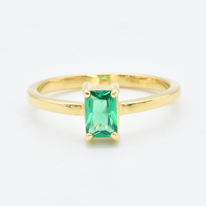 Gold Emerald Baguette Ring, Gold Dainty Emerald Ring, Emerald Promise Ring, Minimalist Emerald Ring, May Birthstone Ring, Solitaire Emerald