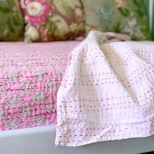Pure cotton Kantha artisanal handmade block printed in India · Plaid · Summer bedspread · Hindu sofa cover · Pink white leaves