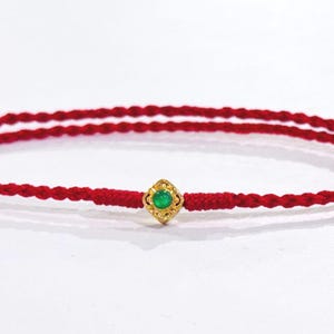 Armband i rött snöre av jadeit av hög kvalitet, fyrkantiga gröna jadesmycken i 18 karat guld, elegant skyddsarmband, lyckobringare för mod och framgång, gåva