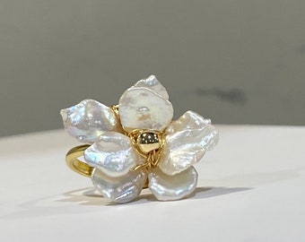 Flower Ring I Freshwater Pearl Flower Ring I Baroque Freshwater Pearl Ring Dainty Freshwater Pearl Ring I Wedding I Party I Gift