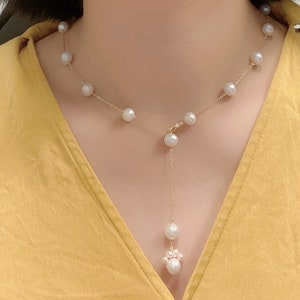 Elegant Freshwater Pearl Necklace Choker I Adjustable Necklace with A Cutie Paw Pendant