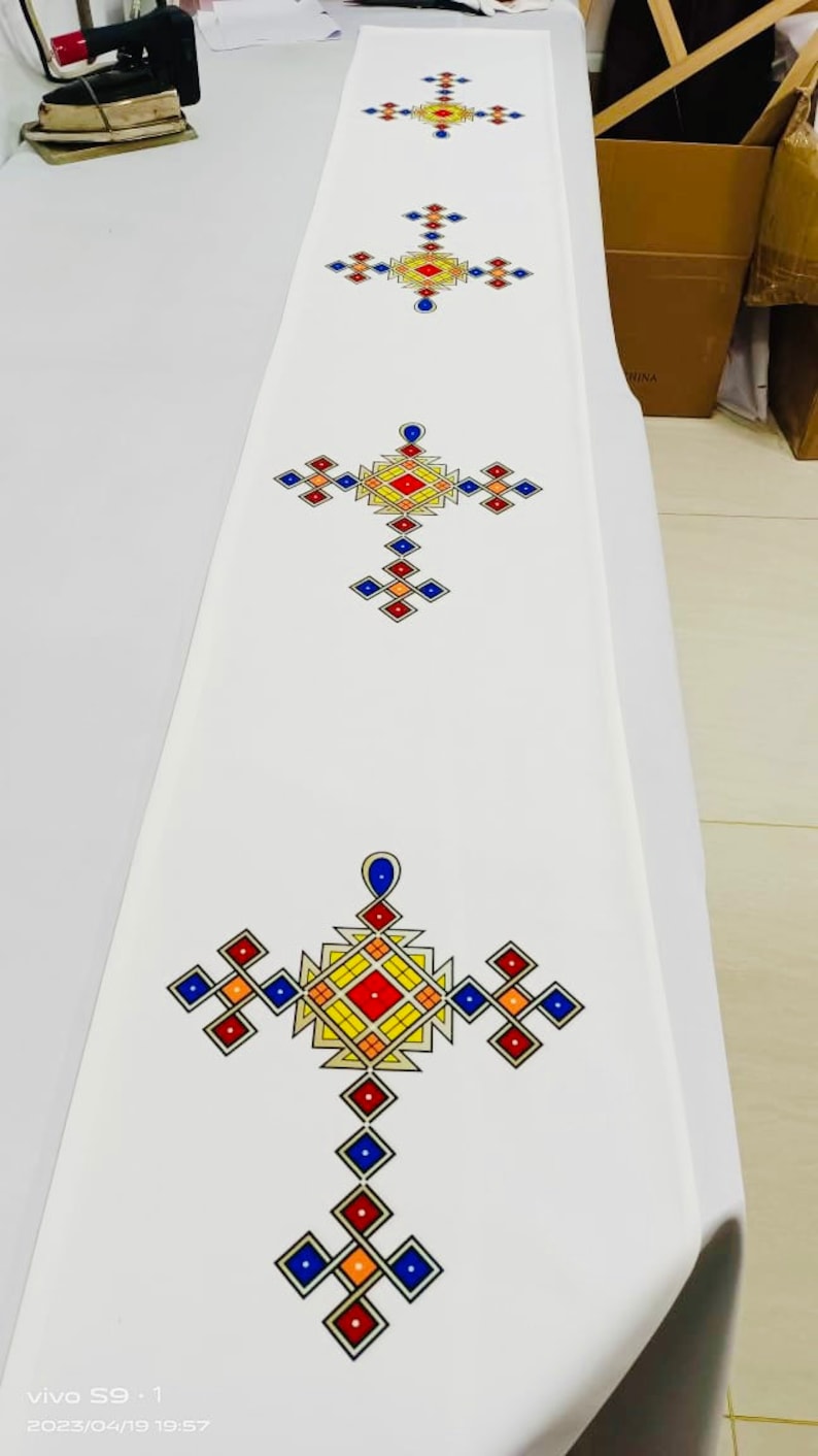 KIDDY DESIGN Traditional Cross Table Runner - Etsy