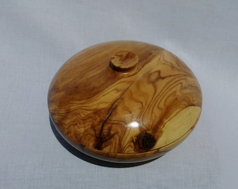 Olive Wood turned box / lidded container. Lidded Wood Bowl