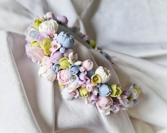 Bridal Headband with Delicate handmade clay flowers in pastel colours. Floral Halo Crown|Bridesmaid|Wedding|Beaded Headband| Bride |Pastel