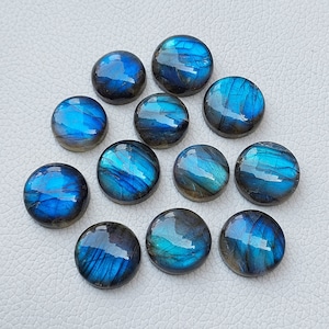 Blau! Labradorit runde Form Cabochons, blau auffällige 5 - 25 mm runde Form lose Labradorit Edelstein Cabochons zum Großhandelspreis.