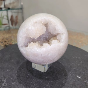 Deep Quartz Druzy in Light Pink Amethyst Sphere with stand, 1.1kg, 9.7cm, Druzy Crystal on Stand, Crystal Gifts for Her Christmas Gifts