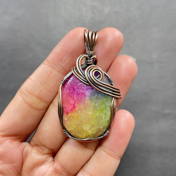 Solar sale quartz pendant
