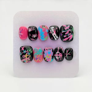 Arcane Jinx Graffiti Hand-painted Press-on Nails