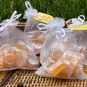 Cough drops with real liquid HONEY inside