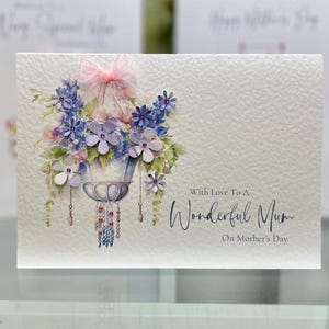 Muttertagskarte für Mama, Mom, Mam, Mummy. Handgemachte Muttertagskarte mit 3D-Blumen, Edelsteinen und rosa Band, personalisierte Muttertagskarte,