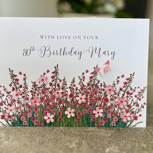 Carte d'anniversaire 80e, 60e, 70e, 90e anniversaire d'un ami. carte d'anniversaire d'un ami, carte faite main, carte personnalisée, carte de jolies fleurs roses, tout âge