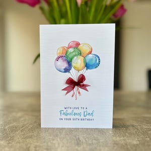 Biglietto di auguri per il 50° compleanno del papà. Fatto a mano con gemme, nastro rosso in organza. Biglietto colorato, qualsiasi età Biglietto per il papà. Biglietto per il cinquantesimo compleanno. Biglietto con palloncino per il papà
