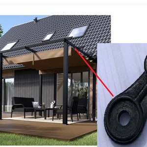 Puede incluir: Soporte de toldo de patio de plástico negro con un agujero redondo y una perilla en forma de estrella. El soporte está diseñado para sujetarse a un marco de toldo de metal.