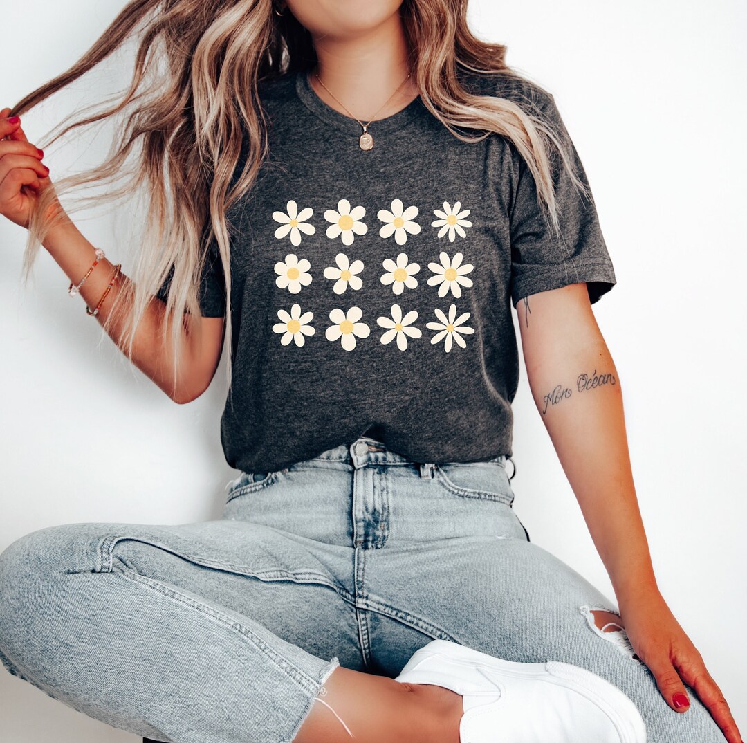 Daisy Shirt for Summer, Gift for Her, Daisies Shirt for Woman, Floral