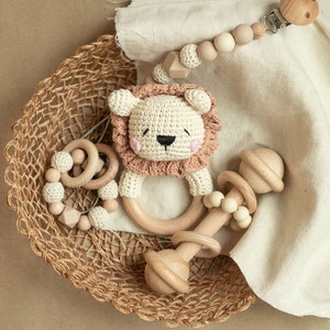 Wood Rattle, Crochet Baby Toy, Baby Boy Gift, Baby Girl Gift, Rattle, Elephant Rattle, Bunny Rattle, Lion Rattle,  Baby Gift, Sensory Toy