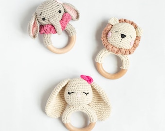 Personalized Baby Gift , Crochet Animals Rattle, Wood Baby Rattle, Crochet Rattle Toy,  Newborn Gift, Teething Ring, Crochet Bunny, Newborn