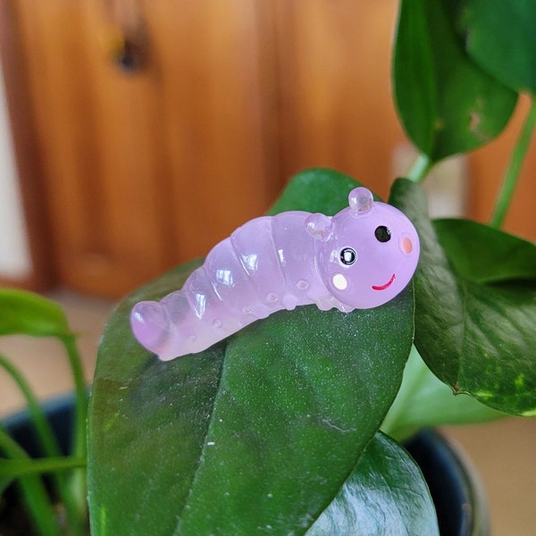 Magnetic plant safe Spring Glow Worm Caterpillar pin. Sits on plant leaves secured by plant safe magnets. For bigger Leafy Plants. Plant pet