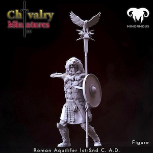 Figura in resina di Aquilifero romano (Testa di Tigre) in posa di combattimento, modelli storici di Minormous