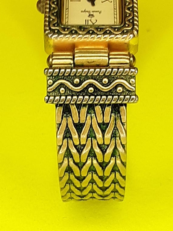 Quart watch