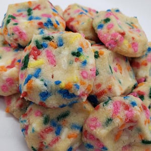 1 Pound Shortbread Cookies | Sprinkle Shortbread | Chocolate Chip Shortbread | Homemade | Desserts | Cookies | Baking from Scratch