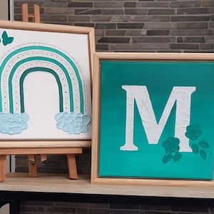 Obra de arte sobre lienzo, estructura letra deseada, regalo personalizado, nacimiento, bautizo, único, pintado a mano, flores, arcoiris, habitación infantil
