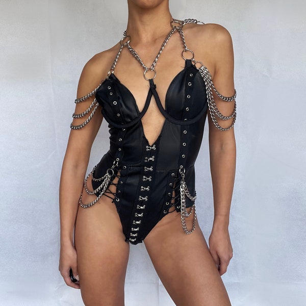 WHITE BODYSUIT WITH CHAINS