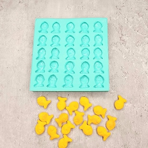 Fish Shaped Crackers 25-Cavity Silicone Mold for Wax Melt Making, Candle Embeds, Soap Making