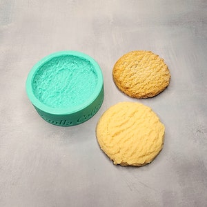Sugar Cookie 1-Cavity Silicone Mold for Wax Melt Making, Candle Embeds, Soap Making