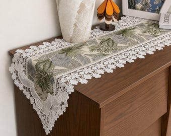 Handgemaakte tafelloper van Frans kant, dressoir botanisch jacquard, console, decor theetafel