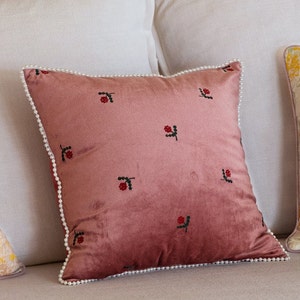Funda de almohada con bordado de flores en color rosa, decoración rústica y moderna para el hogar, funda de almohada decorativa para sofá, regalo para el día de la madre