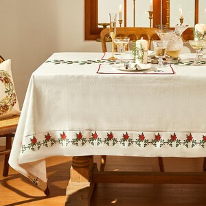 Newbridge Tovaglia Natalizia Vinile 178 Cm Rotonda, Agrifoglio E Fiocchi, Retro Flanella