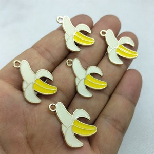 20*27mm Fruit Enamel Yellow Charm Banana Charms Pendant for Bracelet DIY Earring Necklace Key Chain Jewelry Making Accessories 10 30 Pcs
