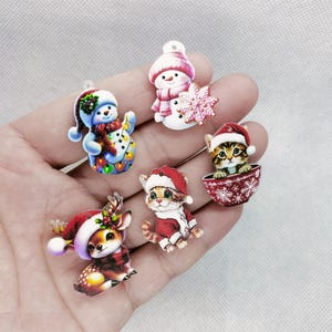 Mix Akrylowa seria świąteczna Charm Cartoon Snowman Animal Cat Deer Charms Wisiorek DIY Kolczyk Naszyjnik Brelok Biżuteria Making Akcesoria