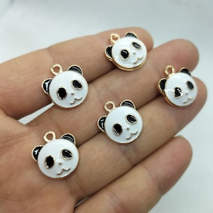 15*17 mm Emaliowany urok Cartoon Animal Panda Head Charms Wisiorek do Bransoletki DIY Kolczyki Naszyjnik Breloczek Biżuteria Tworzenie Akcesoriów