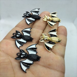26*40 mm Halloween Enamel Cartoon Charm Animal Bat Charms Wisiorek do Bransoletki DIY Kolczyki Naszyjnik Breloczek Biżuteria Akcesoria 10 30 szt