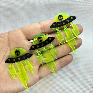 38*60mm Acrylic UFO Spaceship Charm Cartoon Alien Spacecraft Charms Pendant for DIY Earring Necklace Key Chain Jewelry Making Accessories