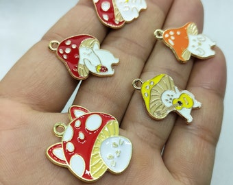 Dessin animé émail Champignon Charme Animal Fruit Légumes Charms Pendentif pour Bracelet DIY Boucle d’oreille Collier Porte-clés Accessoires 10 30 Pcs