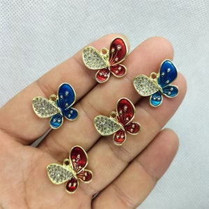 17 * 19mm Émail Papillon Charme Or Dessin Animé Animal Insectes Charms Pendentif pour Bracelet Bricolage d’oreilles Collier Porte-clés Accessoires 10 30 Pcs