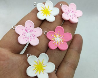 25mm Resin Flower Petal Charm Cartoon Leaves Charms Pendant for DIY Earring Necklace Key Chain Jewelry Making Accessories 10 30 Pcs