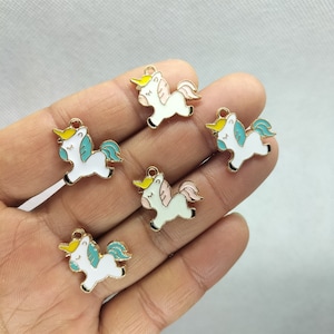 17*18 mm Emalia Cartoon Animal Charm Jednorożec Koń Charms Wisiorek do DIY Kolczyk Naszyjnik Brelok Biżuteria Tworzenie Akcesoriów Materiał