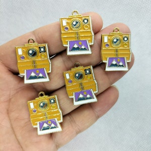 21*28mm cartoon camera emaille bedel goud metaal bergbedels hanger voor armband DIY oorbel ketting sleutelhanger accessoires 10 30 stuks