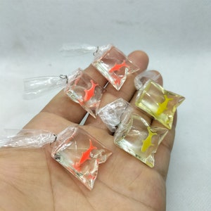 23*26*10mm animal dos desenhos animados peixe charme resina saco de água tubarão encantos pingente para diy brinco jóias fazendo acessórios material