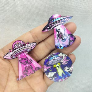 Acrylic UFO Spaceship Charm Cartoon Animal Spacecraft Charms Pendant for DIY Earring Necklace Key Chain Jewelry Making Accessories