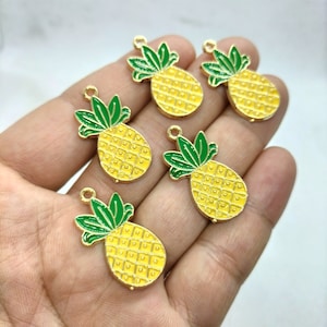 18*29mm Cartoon Fruit Emaille Charme Gouden Ananas Bedels Hanger voor Armband DIY Oorbel Ketting Sleutelhanger Sieraden Accessoires 10 30 Pcs