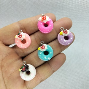 18*21mm Cartoon Donut Charm Hars Fruit Aardbei Charms Hanger voor DIY Oorbel Ketting Sieraden Maken Accessoires 10 30 stks