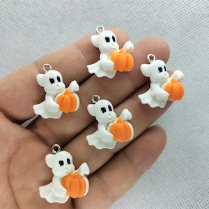 21 * 24mm hars Halloween Ghost Charm Punpkin Charme Cartoon Charms Hanger voor armband DIY oorbel ketting sleutelhanger accessoires 10 30 stuks