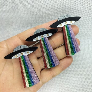 29 * 50mm Acrylique UFO Spaceship Charm Cartoon Alien Spacecraft Charms Pendentif pour DIY Boucle D'oreille Collier Porte-clés Fabrication De Bijoux Accessoires