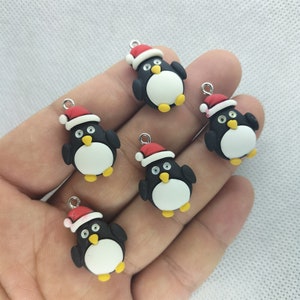 17 * 27mm 3D Hars Pinguïn Charme Cartoon Kerstmuts Charms Hanger voor DIY Oorbel Ketting Sleutelhanger Sieraden Making Accessoires Materiaal