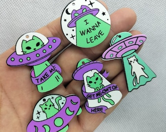 5 Style Acrylic UFO Spaceship Charm Cartoon Animal Spacecraft Charms Pendant for DIY Earring Necklace Key Chain Jewelry Making Accessories