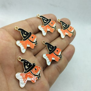 25*28mm Fish Charm Enamel Cartoon Animal Fish Charms Pendant for DIY Earring Necklace Key Chain Jewelry Accessories 10 30Pcs